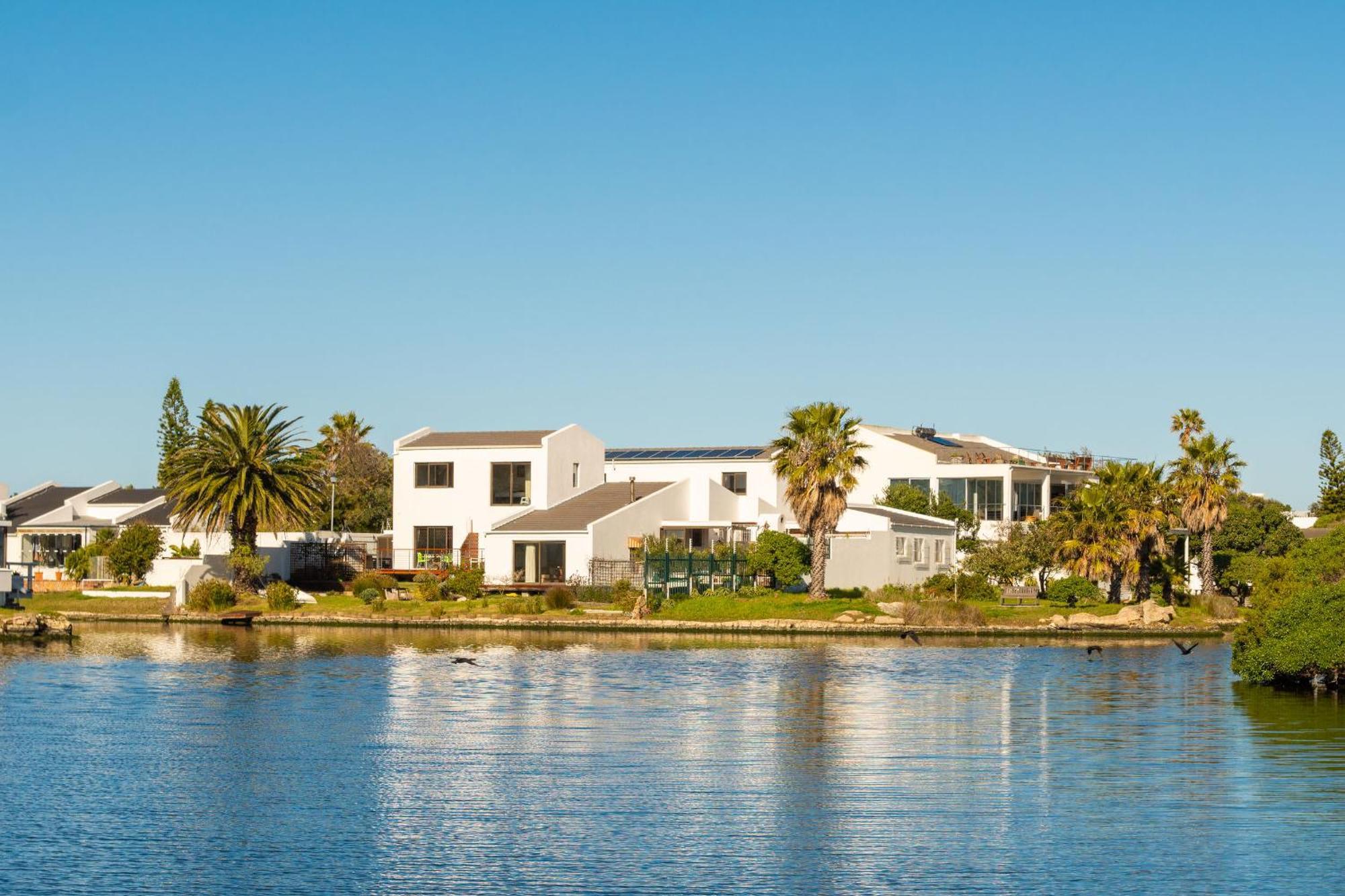 Vlei Cove Guesthouse Cape Town Exterior photo